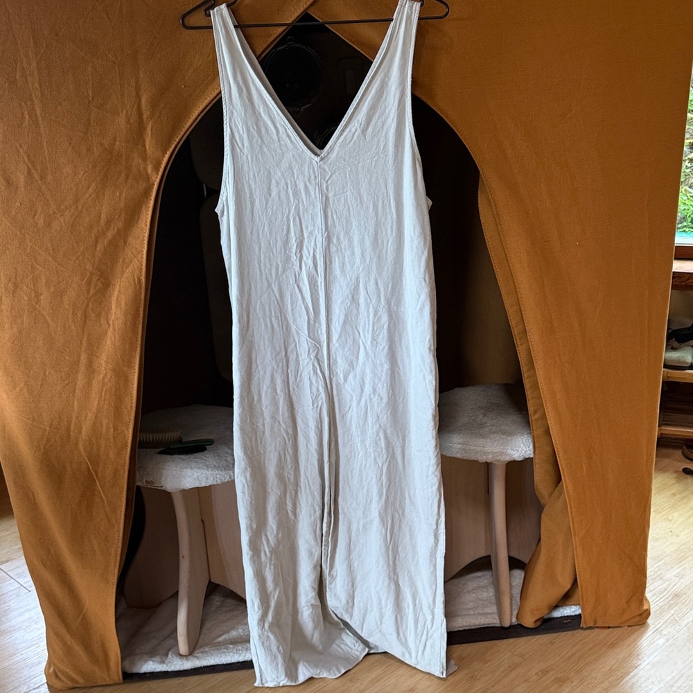 Universal Thread Light Gray Sleeveless Dress - image 1